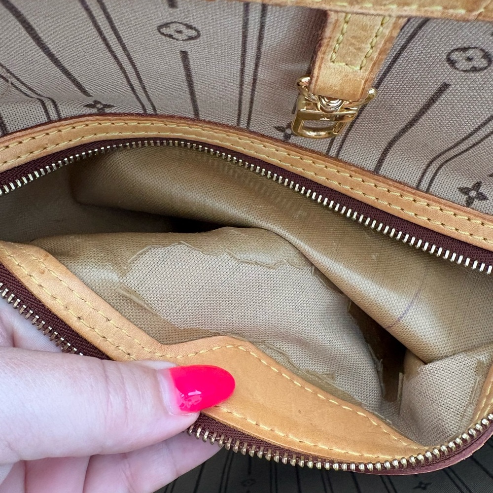 Louis Vuitton Monogram Neverfull MM Tote - Picture 13 of 15